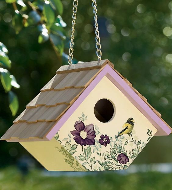 Birdhouse made of wood