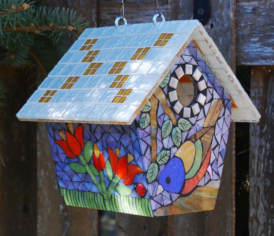 Birdhouse decor