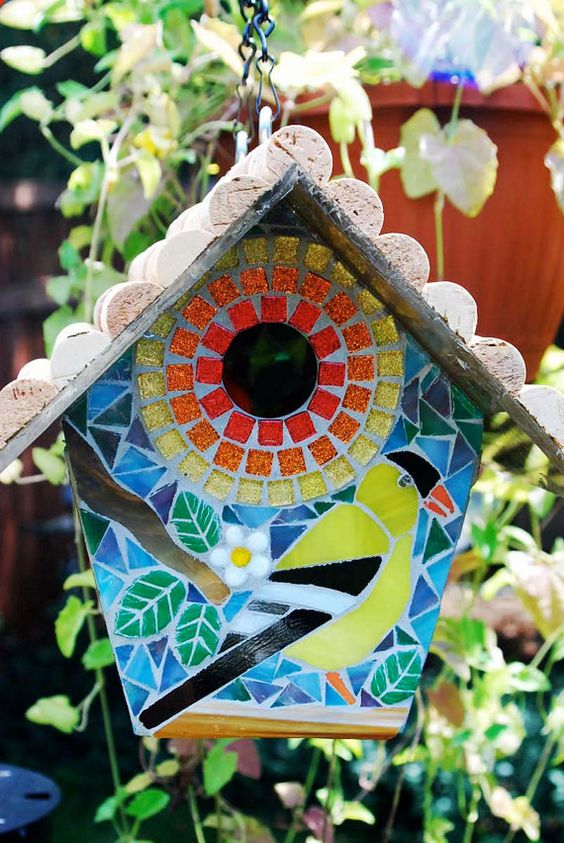 Birdhouse decor