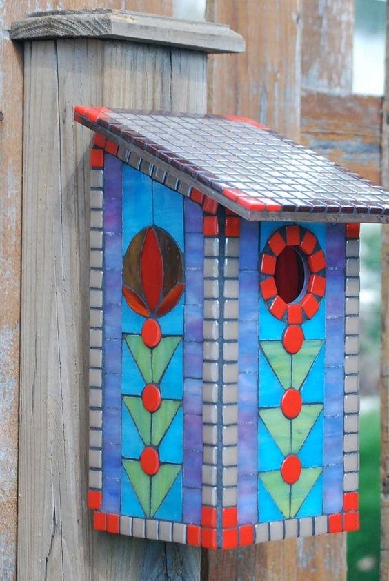 Birdhouse decor