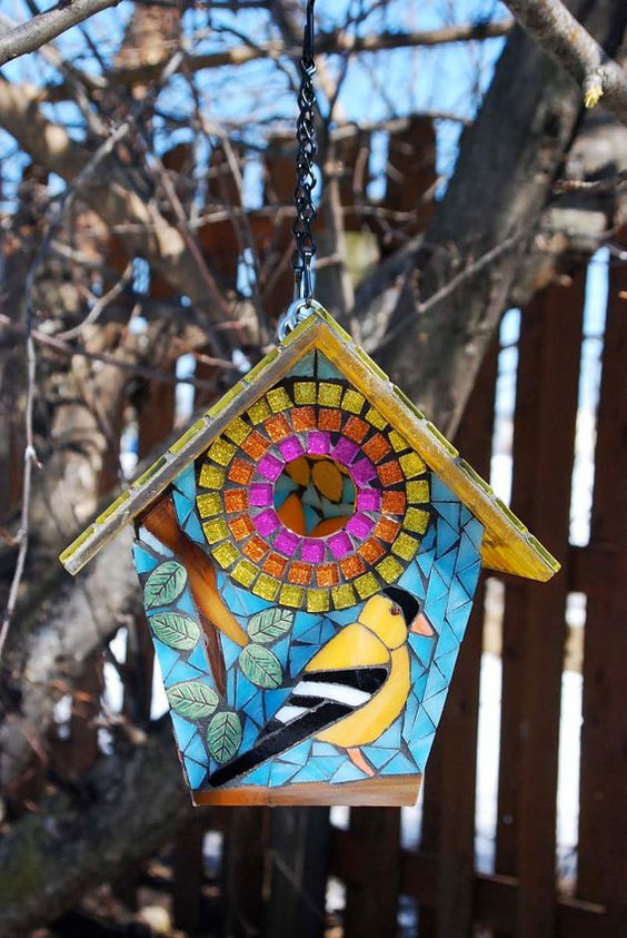 Birdhouse decor