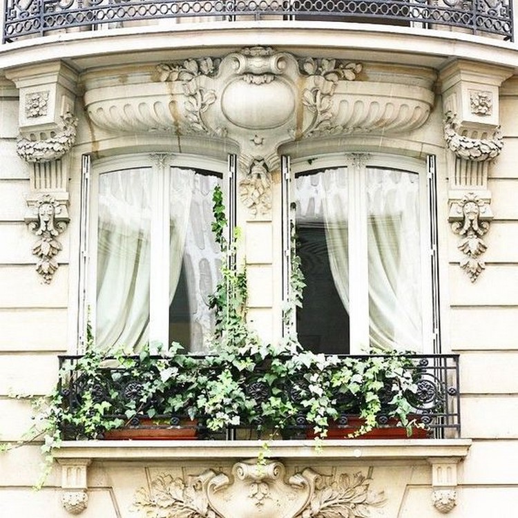 balcons à la française