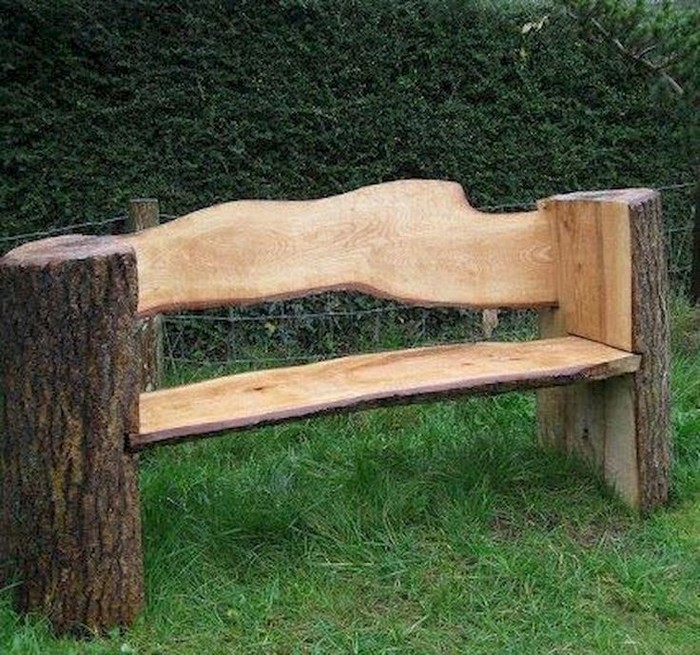 dřevěné lavice