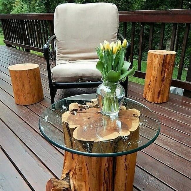 dřevěný venkovní nábytek
