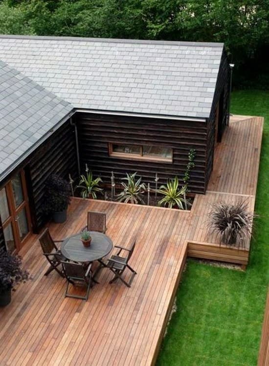 dřevěná terasa k domu